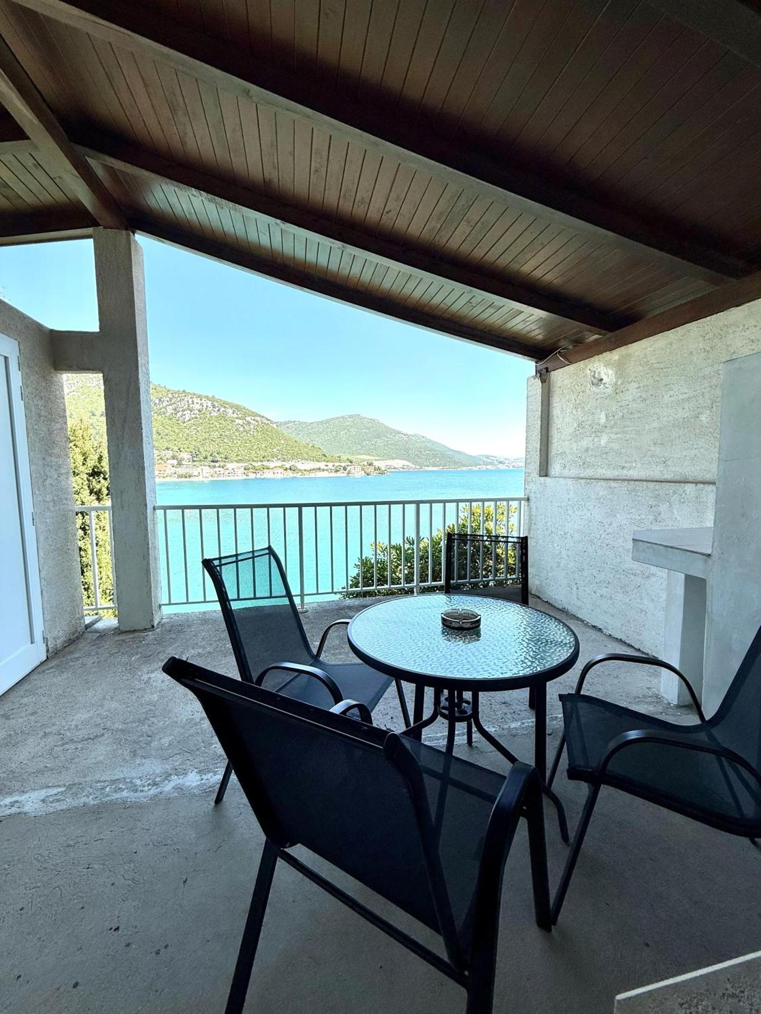 Blue Lagoon Studio Apartments Klek Exterior photo